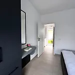 Apartman In 2 Mai,quiet,spacious,garden,separate Bedroom - Donilads - Everywhere Două Mai