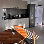 In 2 Mai,quiet,spacious,garden,separate Bedroom - Donilads - Everywhere * Două Mai