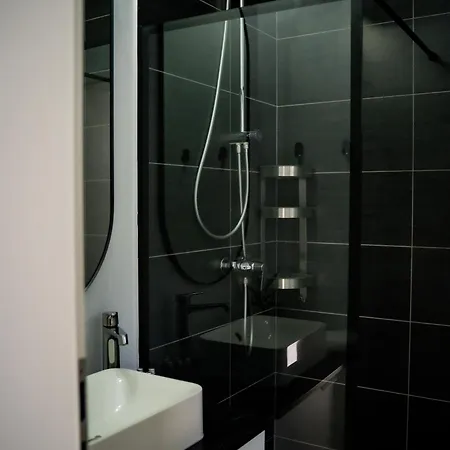 Apartment Family-Friendly Apartment With One Bedroom And Separate Living Area, Access To The Garden, Donilads Properties - Home Everywhere Relax & Nature Escape