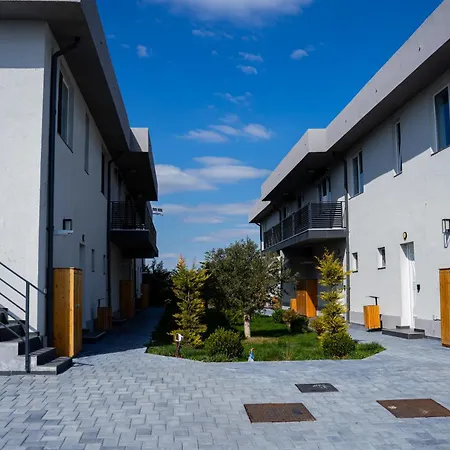 Apartment Family-Friendly Apartment With One Bedroom And Separate Living Area, Access To The Garden, Donilads Properties - Home Everywhere Relax & Nature Escape Două Mai