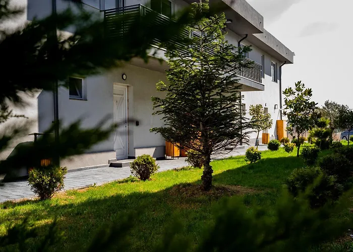 In 2 Mai,quiet,spacious,garden,separate Bedroom - Donilads - Everywhere Două Mai