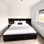 アパート In 2 Mai,quiet,spacious,garden,separate Bedroom - Donilads - Everywhere