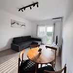 In 2 Mai,quiet,spacious,garden,separate Bedroom - Donilads - Everywhere アパート