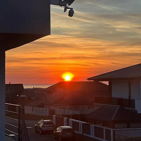 Lägenhet Family-Friendly Apartment With One Bedroom And Separate Living Area, Access To The Garden, Donilads Properties - Home Everywhere Relax & Nature Escape *