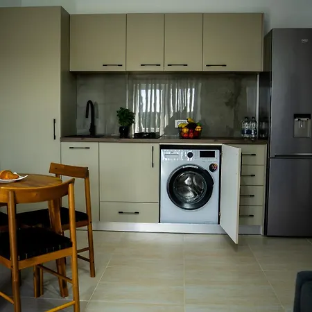 Appartement Family-Friendly Apartment With One Bedroom And Separate Living Area, Access To The Garden, Donilads Properties - Home Everywhere Relax & Nature Escape Două Mai