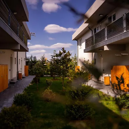 Family-Friendly Apartment With One Bedroom And Separate Living Area, Access To The Garden, Donilads Properties - Home Everywhere Relax & Nature Escape Appartement