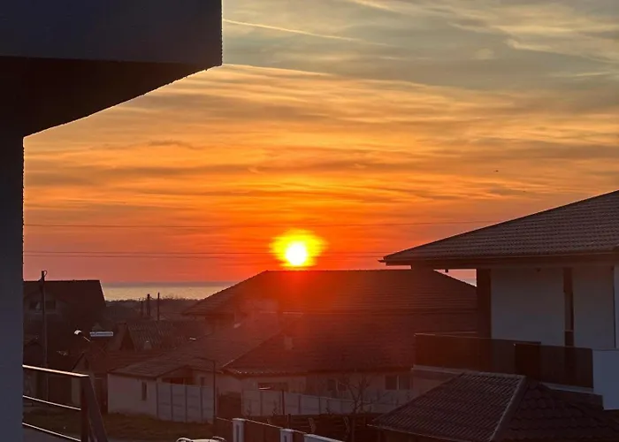 Apartament In 2 Mai,quiet,spacious,garden,separate Bedroom - Donilads - Everywhere *